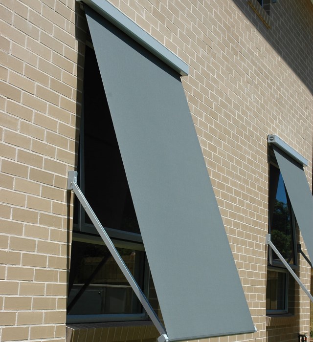 Фасадные маркизы