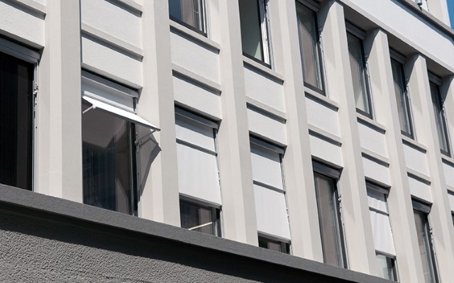 Фасадные маркизы